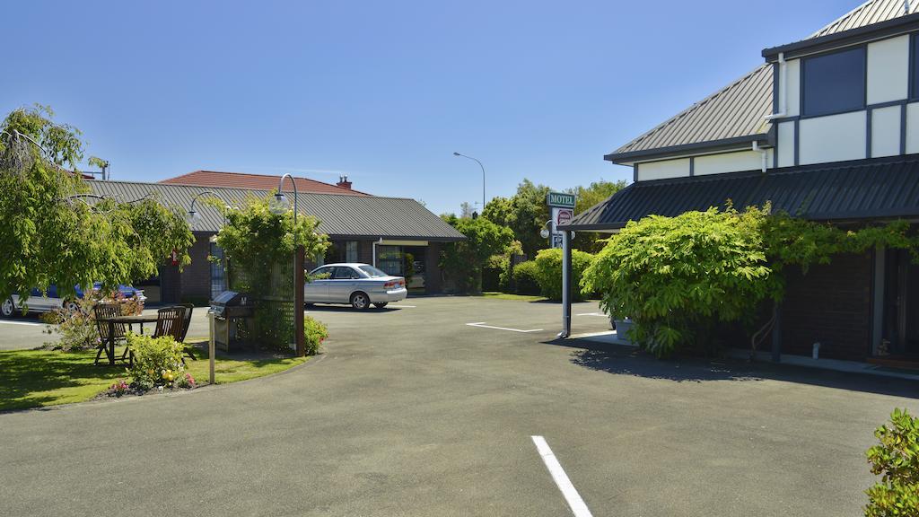 Aston Court Motel Blenheim Exterior photo